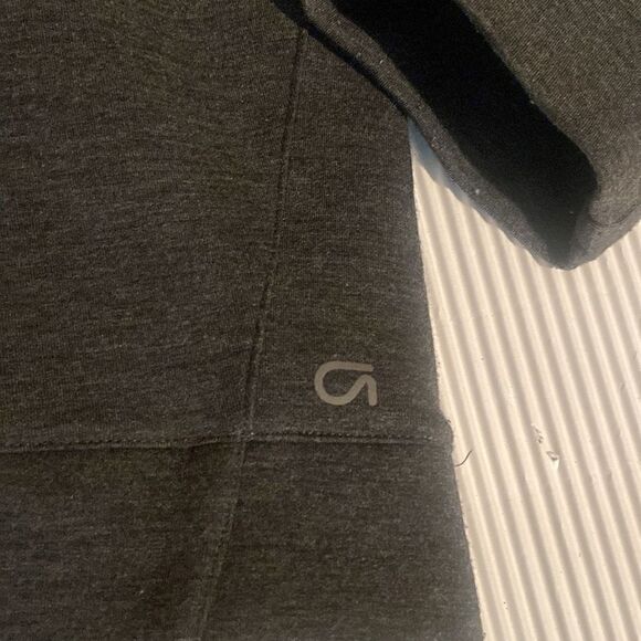 Ladies Hooded GapFit cropped top XL - Picture 2 of 7